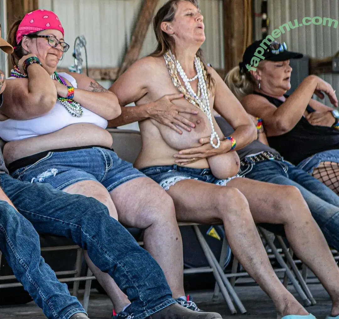 Busty Petra nude photo #0034 (Holisticsensual)