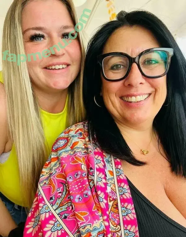 Busty Sophie nude photo #0032 (sophiebustybabe / sophiehughes7072)