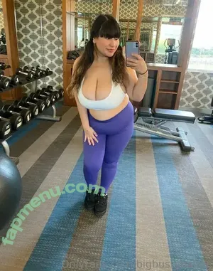 Busty Sweetheart / bigbustybabee / busty_heart / meetingnessa nude photo #0037