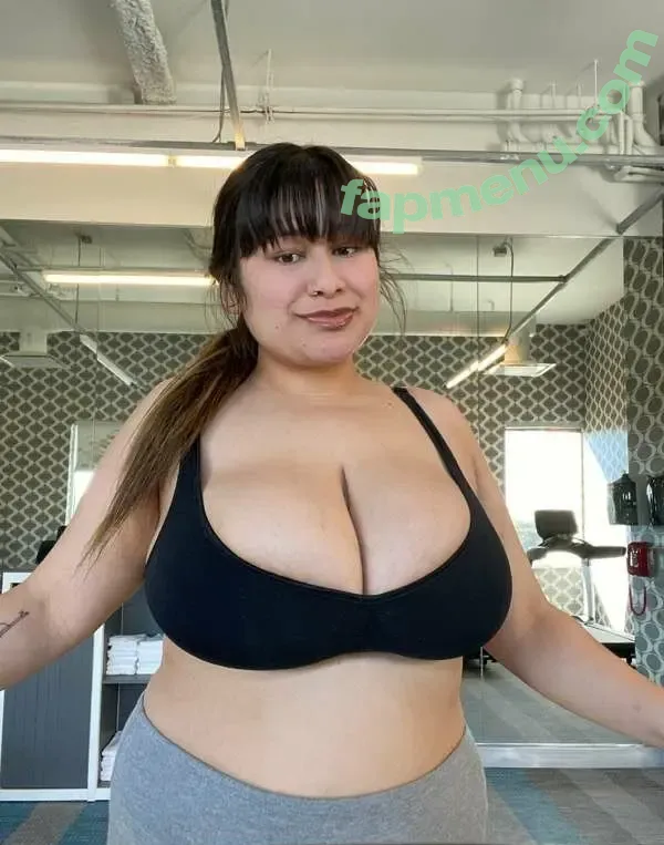 Busty Sweetheart nude photo #0023 (bigbustybabee / busty_heart / meetingnessa)