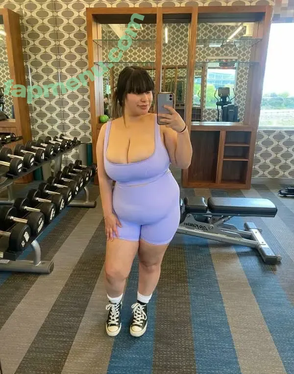 Busty Sweetheart nude photo #0073 (bigbustybabee / meetingnessa)