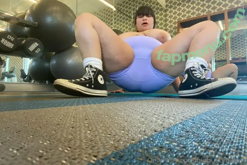 Busty Sweetheart nude photo #0080 (bigbustybabee / meetingnessa)