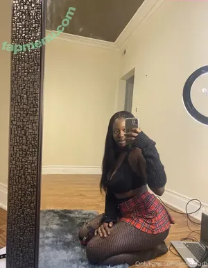  nude photo #0002