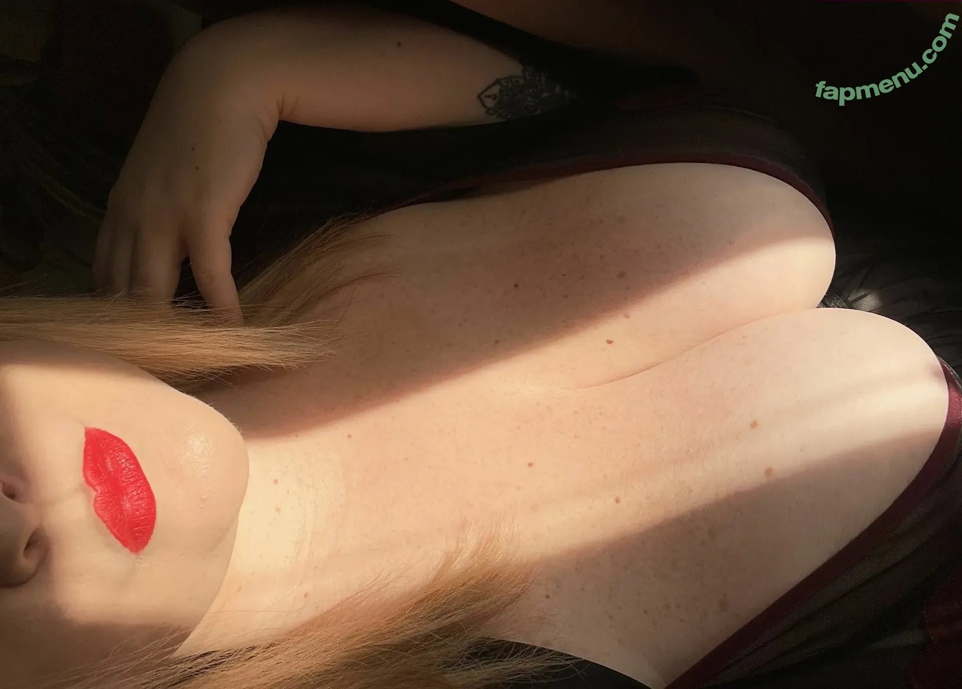 BustyBlonde7 nude photo #0002 (BustyBlonde7)