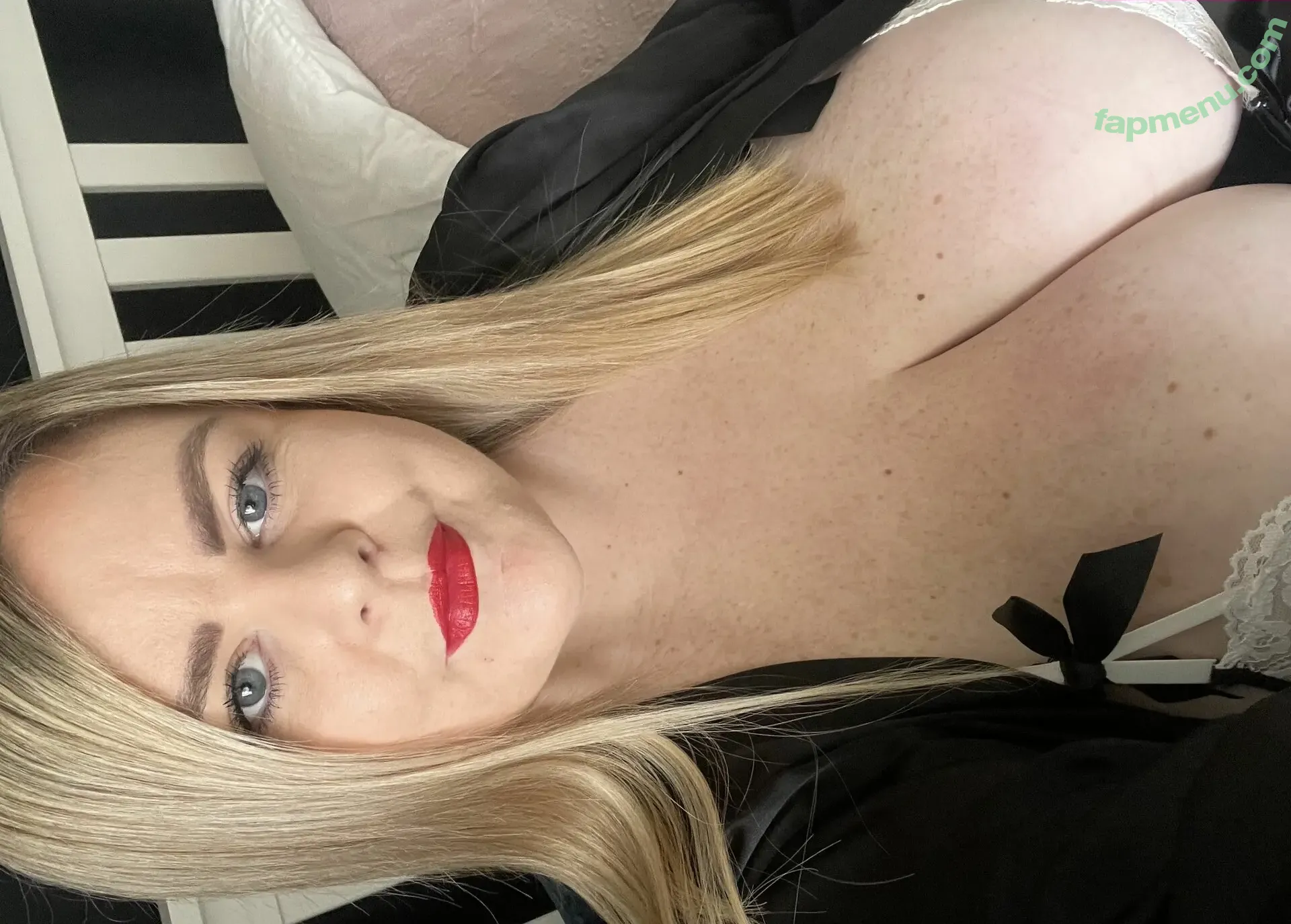 BustyBlonde7 nude photo #0007 (BustyBlonde7)