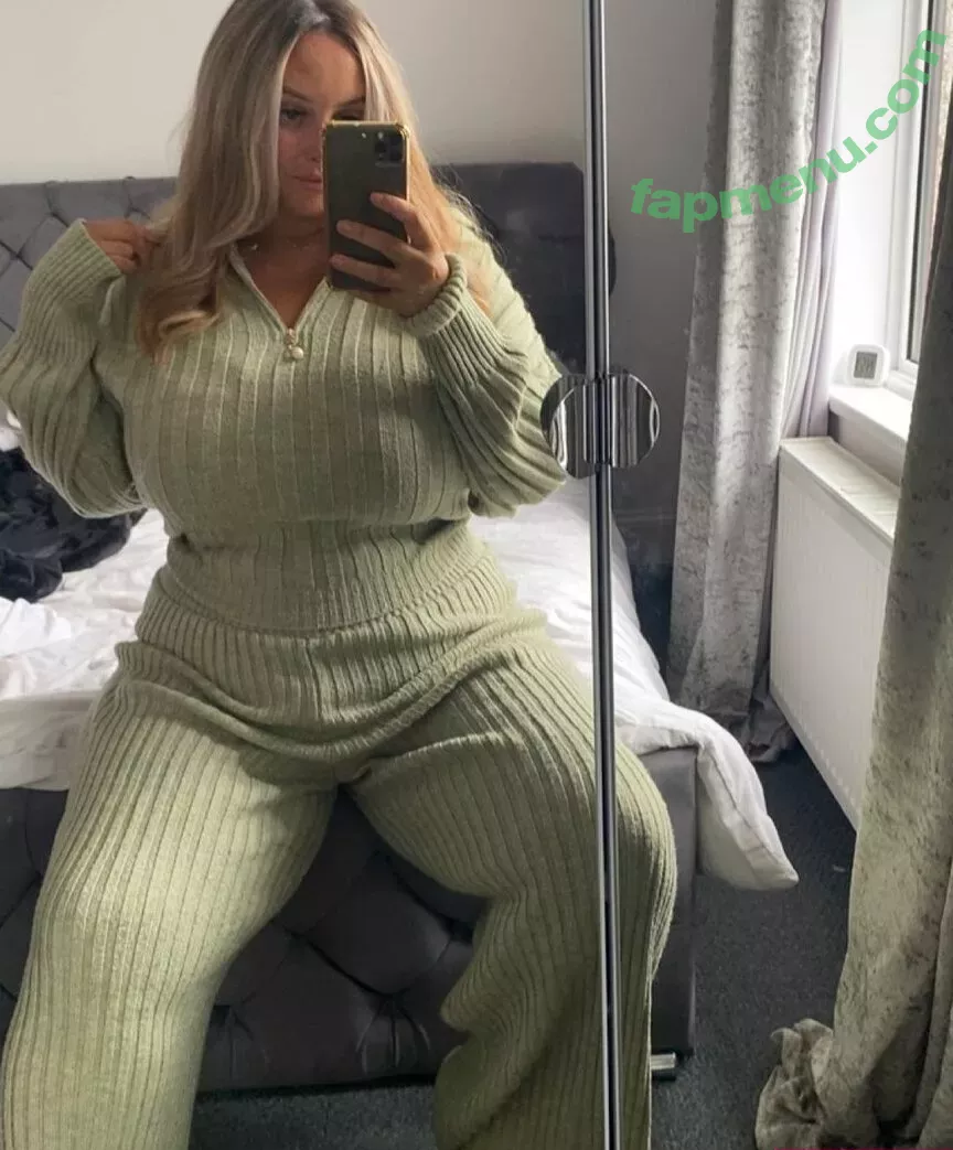 bustyholly nude photo #0062 (Bustyhollyy / Onlyhollyx)