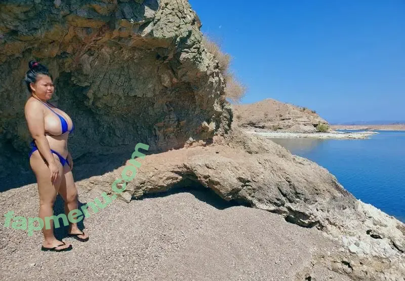 bustythaigirlx nude photo #0137 (bustythaigirl)