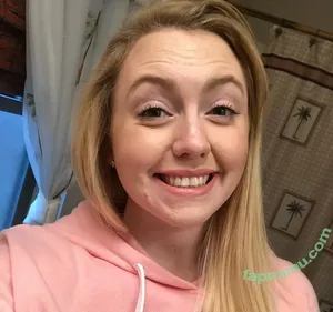 bustyybriiix / _brianamartinn nude photo #0014