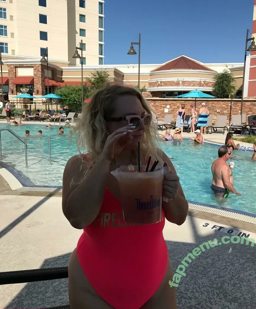 bustyybriiix nude photo #0020 (_brianamartinn)