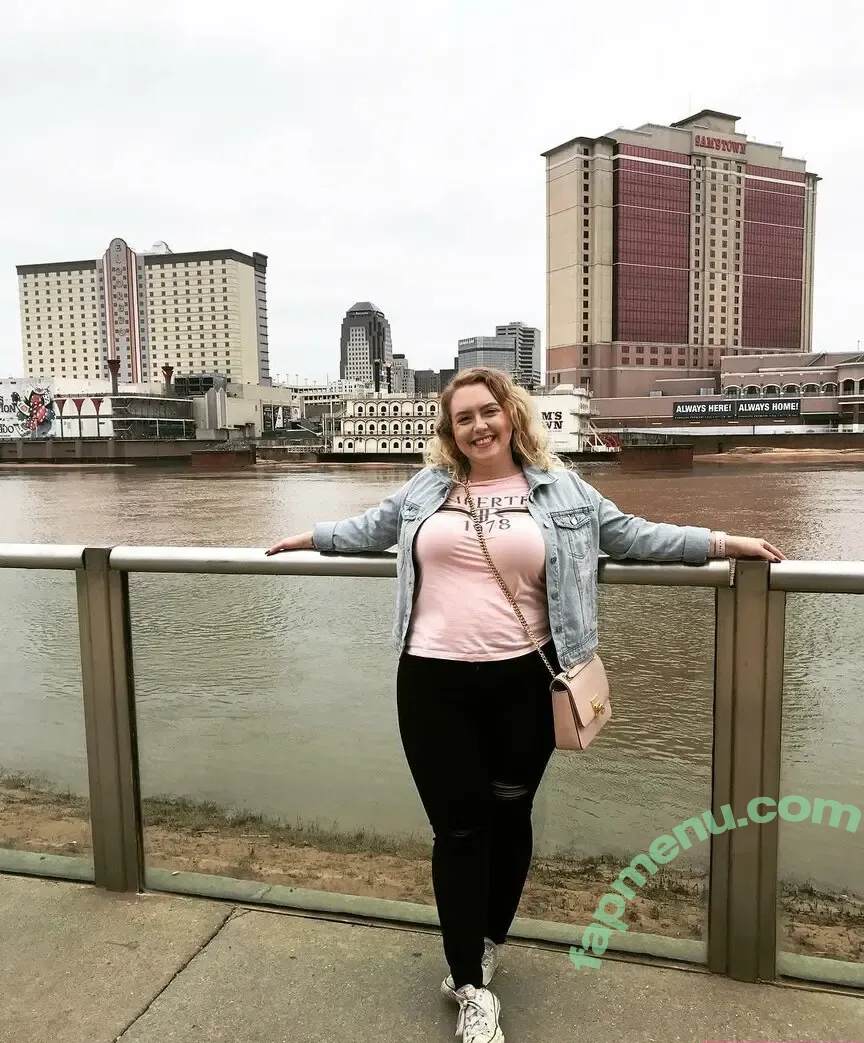 bustyybriiix nude photo #0026 (_brianamartinn)