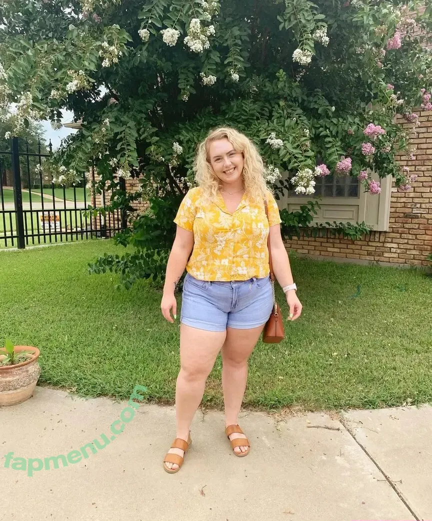 bustyybriiix nude photo #0035 (_brianamartinn)