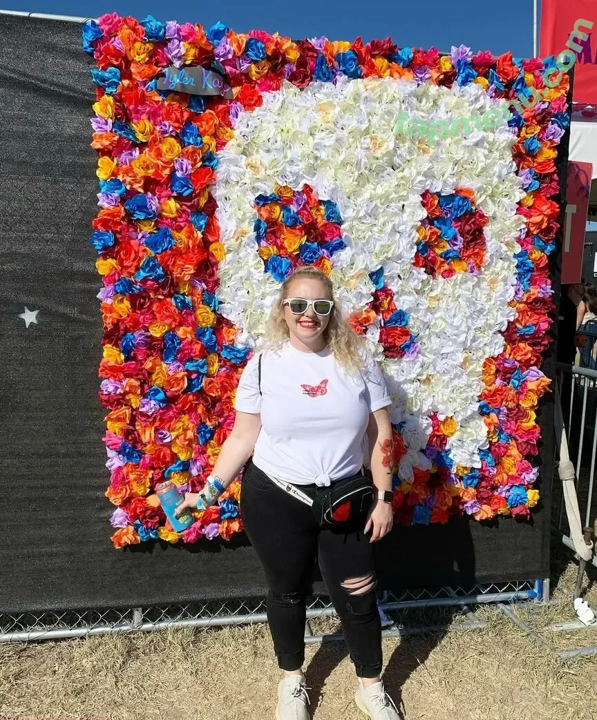 bustyybriiix nude photo #0047 (_brianamartinn)