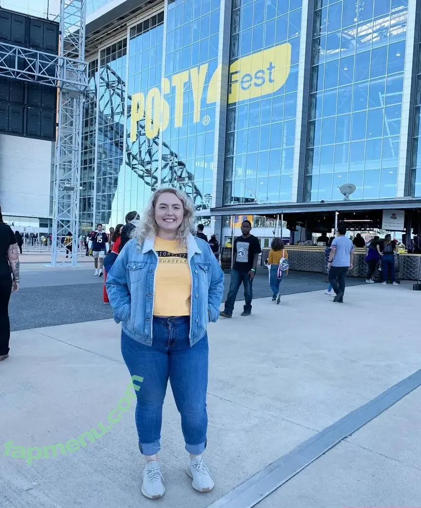 bustyybriiix nude photo #0048 (_brianamartinn)