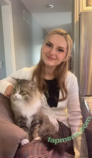 Busy B ASMR / BusyBASMR / iamravenchantal nude photo #3108