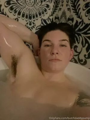 butchdaddypump / butchdawglb nude photo #0001