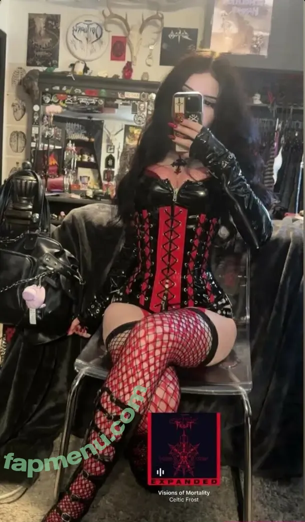 butter.on.a.poptart69 nude photo #0346 (Mia Rose)