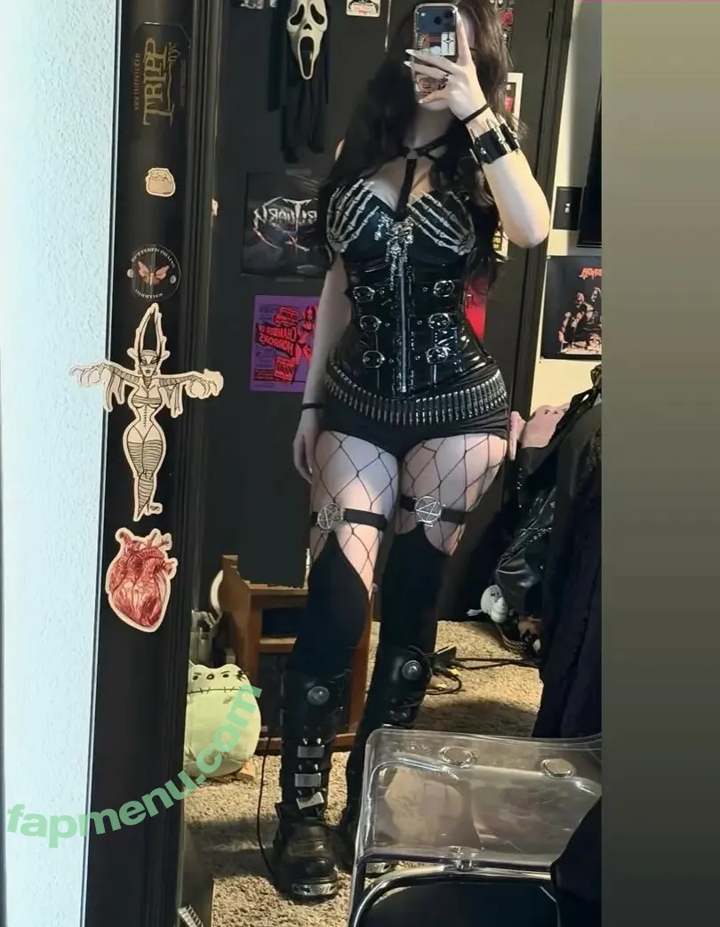 butter.on.a.poptart69 nude photo #0420 (Mia Rose)