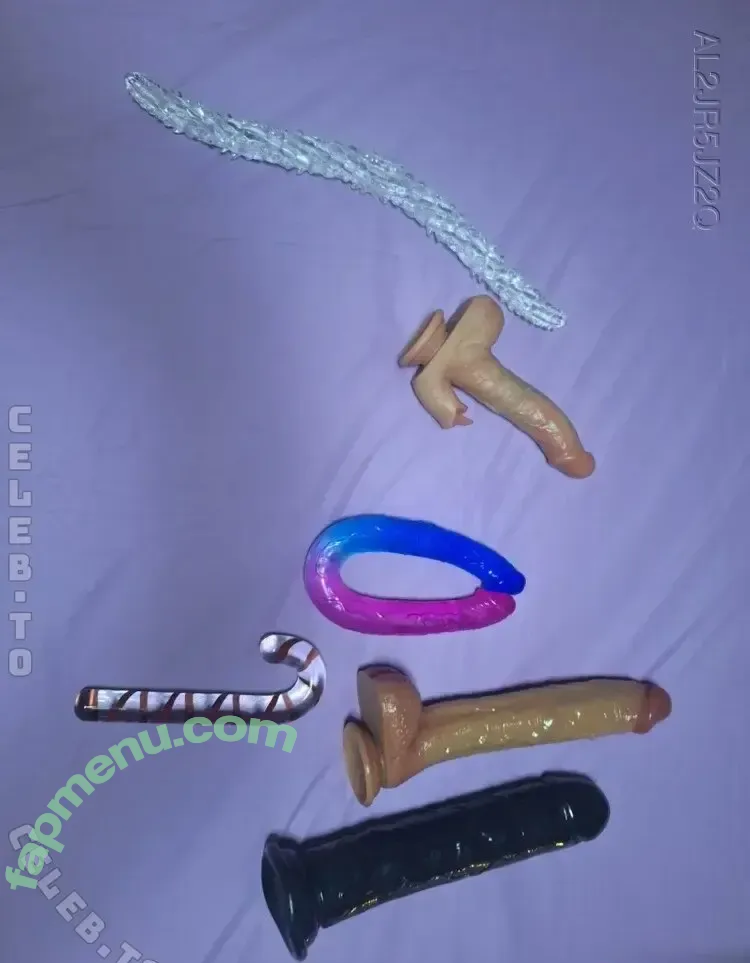 butterfee_21 nude photo #0105 (mischiidc)