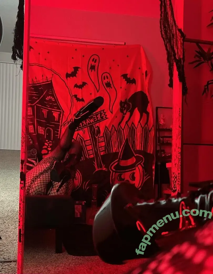 Butterywaterboi nude photo #0722 (awkwardlevi)