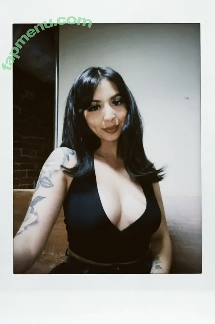 Buzzzbombb nude photo #0015 (Buzzbombb)