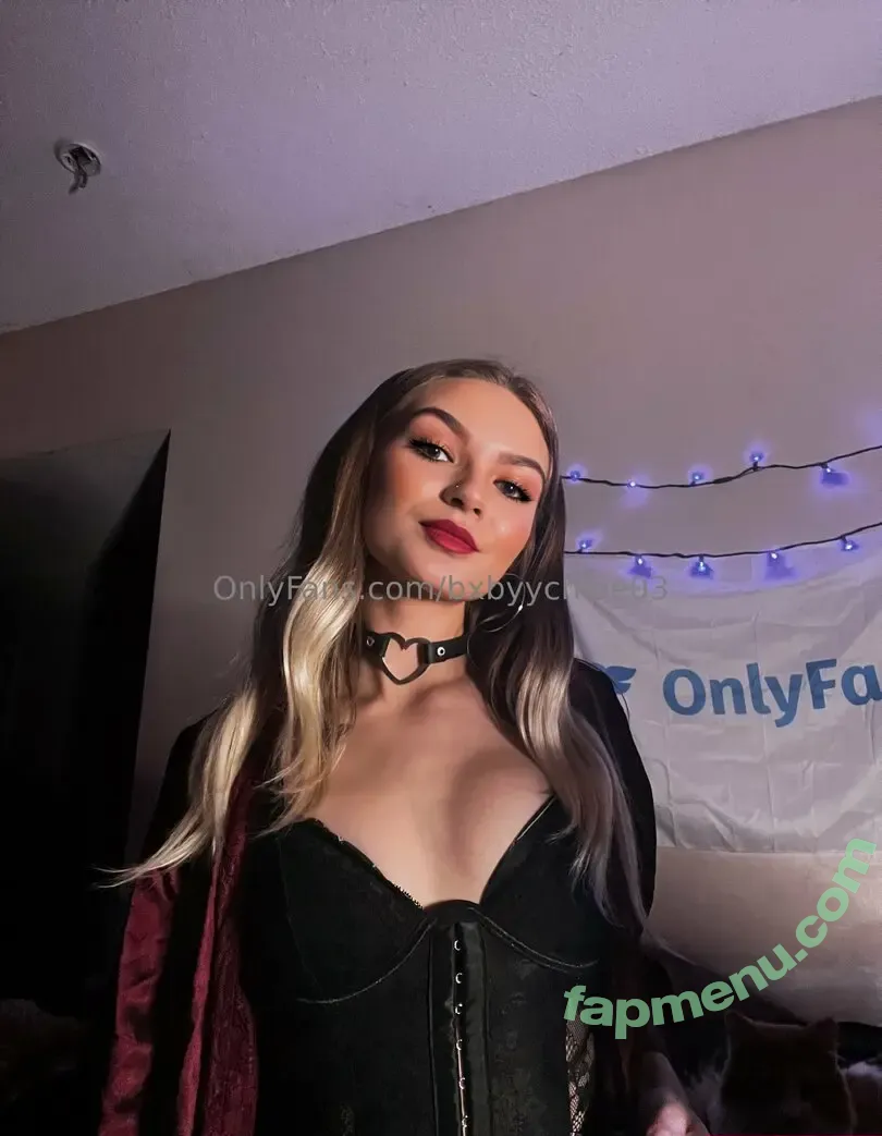 bxbyychloe03 nude photo #0019 (bxbyychloe03)