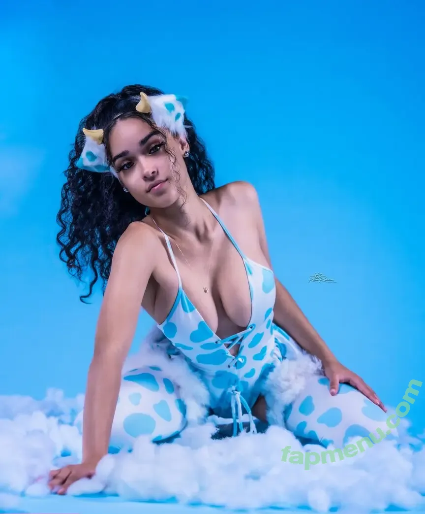 C.carmenfalu nude photo #0008 (BajaBaby / carmen.d)