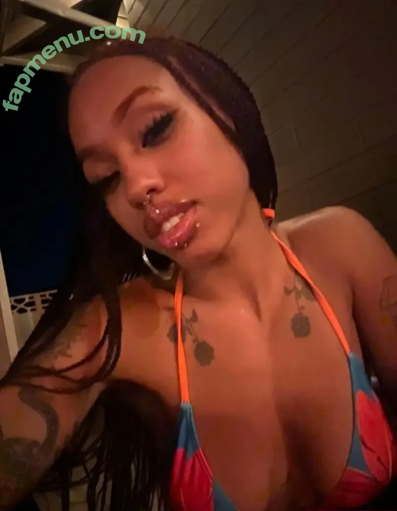 C00lghoul nude photo #0033 (theycallmeobsessed)