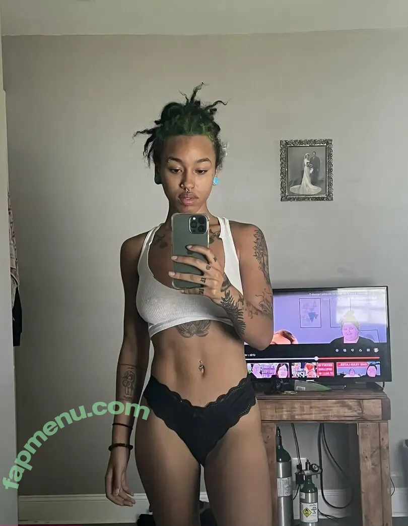 C00lghoul nude photo #0042 (theycallmeobsessed)