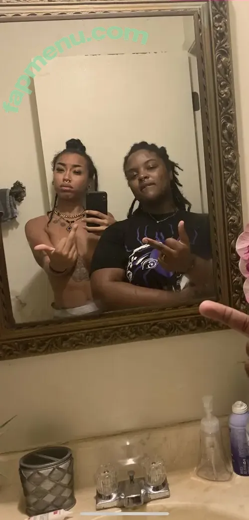 C00lghoul nude photo #0048 (theycallmeobsessed)