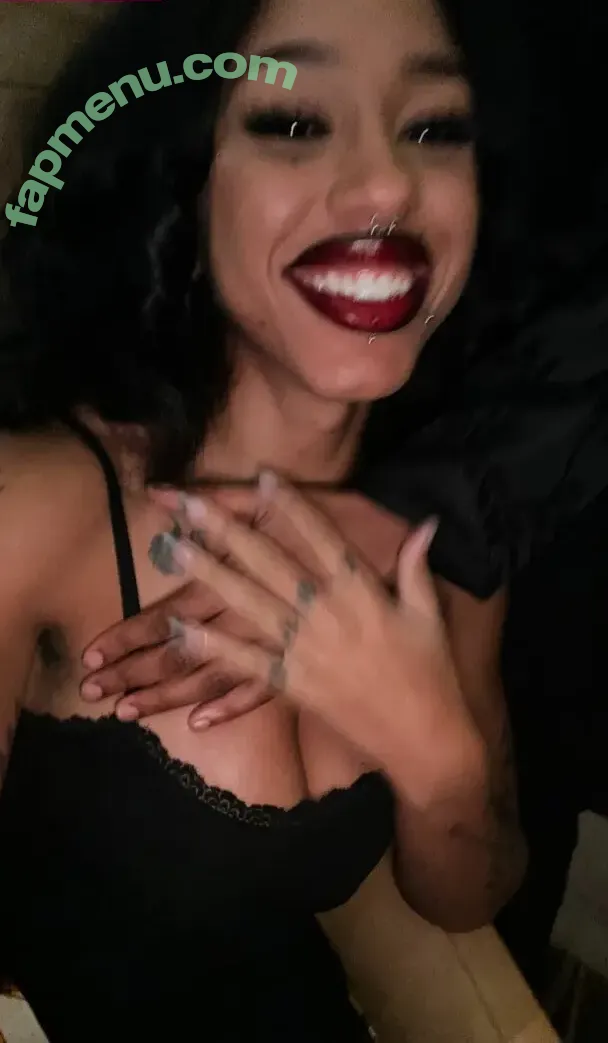 C00lghoul nude photo #0063 (theycallmeobsessed)