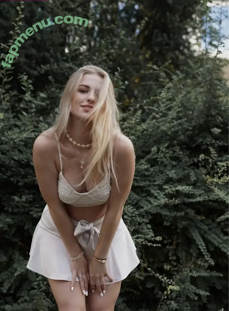 Caal.me.annaa nude photo #0041 (caall.me.anna)