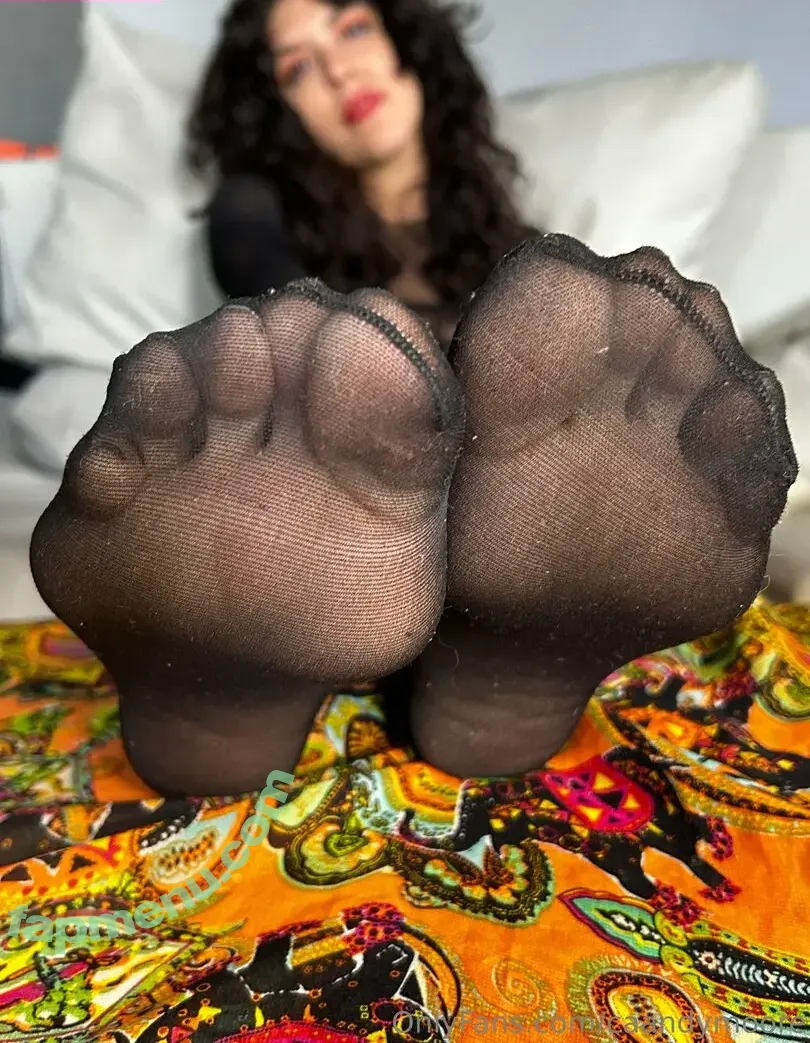 caandymoore nude photo #0002 (caandymoreno)