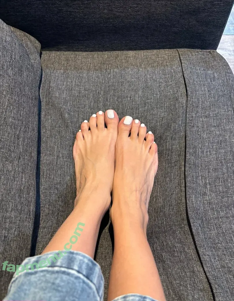 caandymoore nude photo #0066 (caandymoreno)