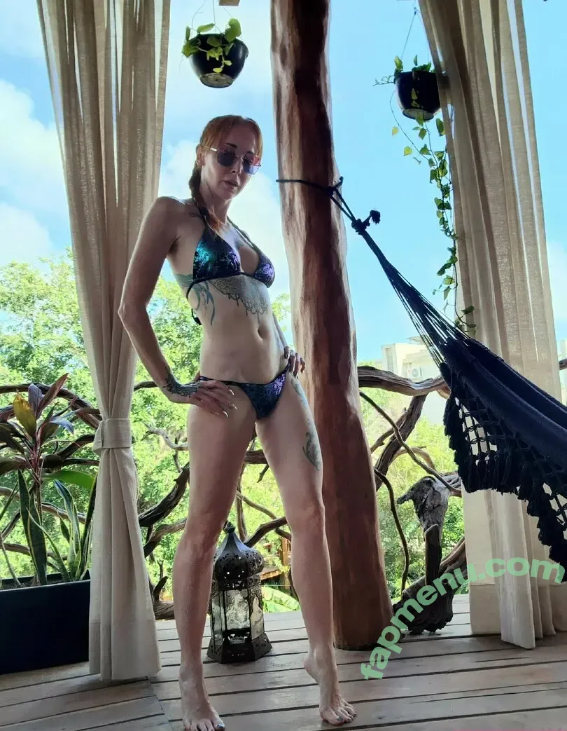 caelyx nude photo #0102 (caelyxofficial)