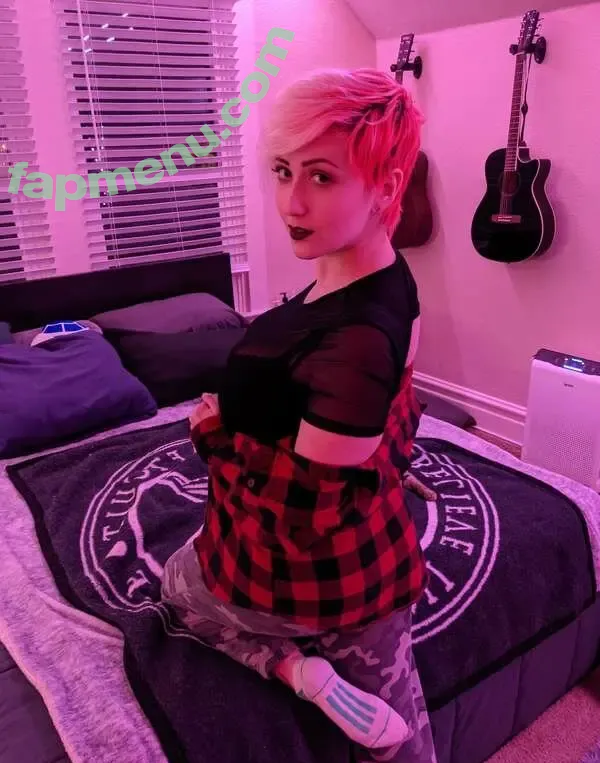 Caffeine nude photo #0053 (Heyitscaffeine)