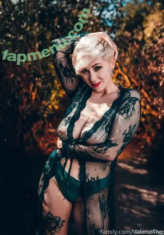 Caffeine nude photo #0059 (Heyitscaffeine)