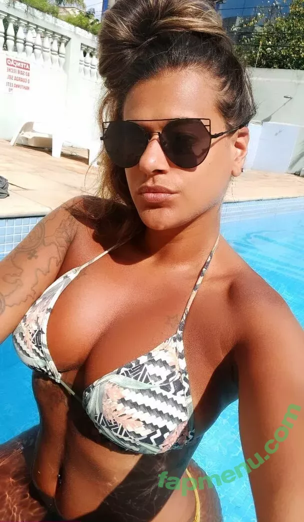 Caiala Tavares nude photo #0025 (caiala / caialatavares)