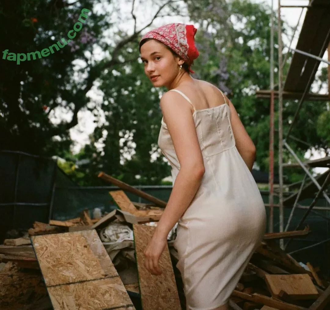 Cailee Spaeny nude photo #0130 (caileespaeny)