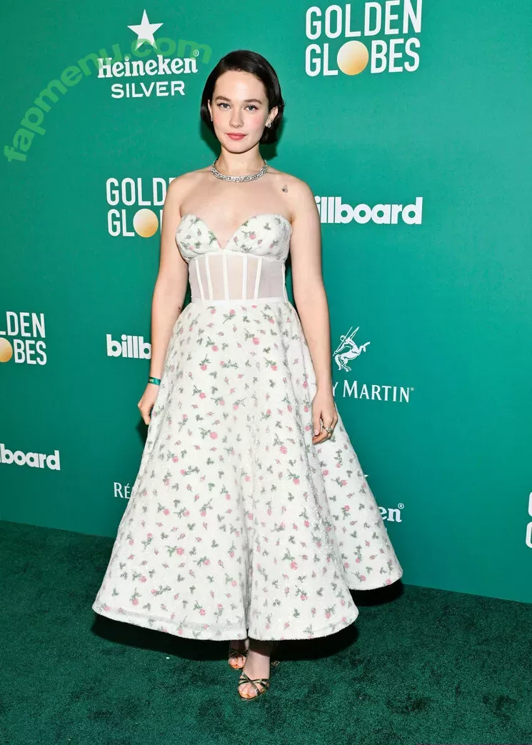 Cailee Spaeny nude photo #0216 (caileespaeny)