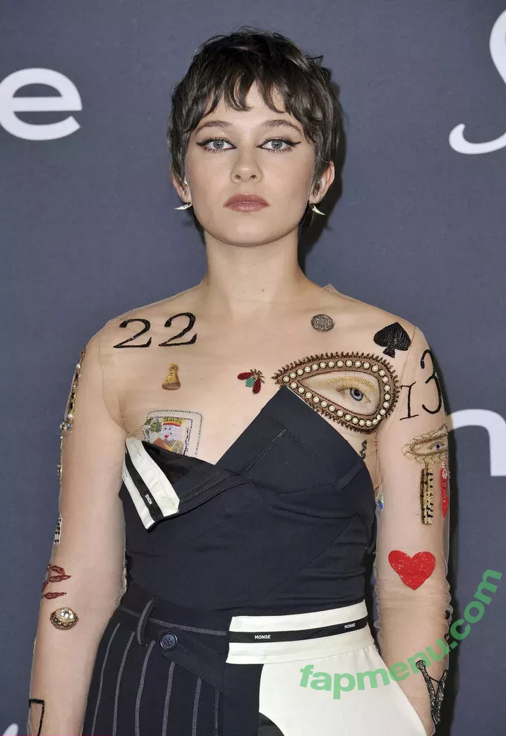 Cailee Spaeny nude photo #0271 (caileespaeny)