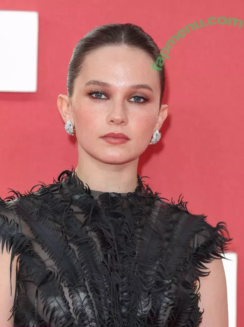 Cailee Spaeny nude photo #0273 (caileespaeny)