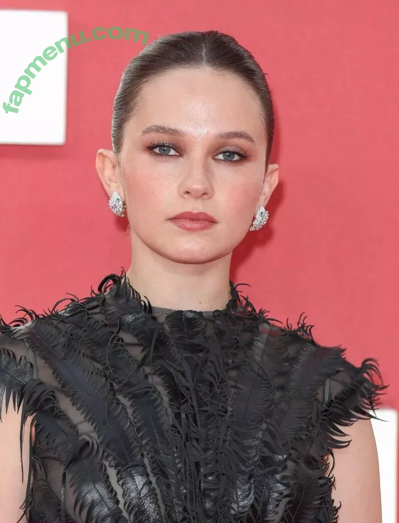 Cailee Spaeny nude photo #0279 (caileespaeny)