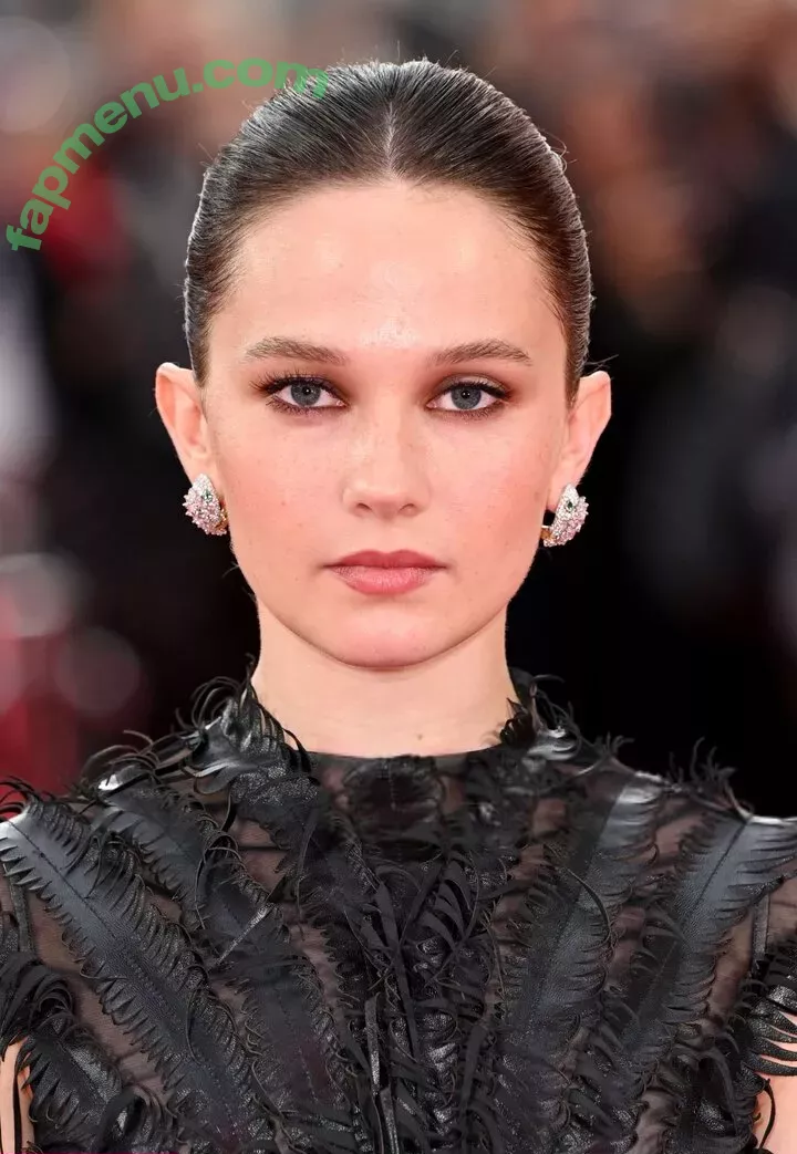 Cailee Spaeny nude photo #0282 (caileespaeny)