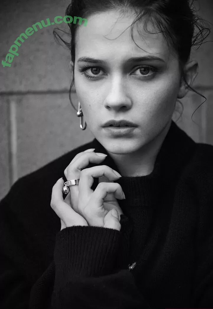 Cailee Spaeny nude photo #0464 (caileespaeny)