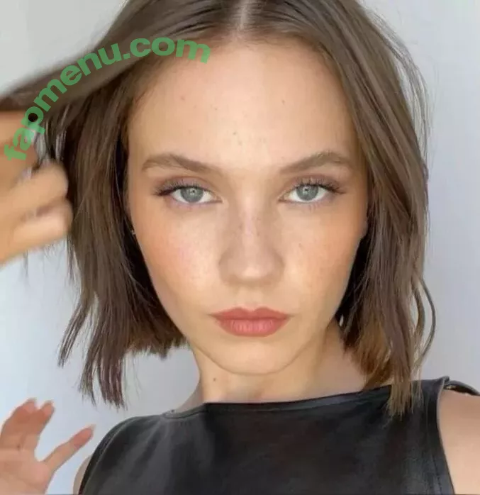 Cailee Spaeny nude photo #0472 (caileespaeny)