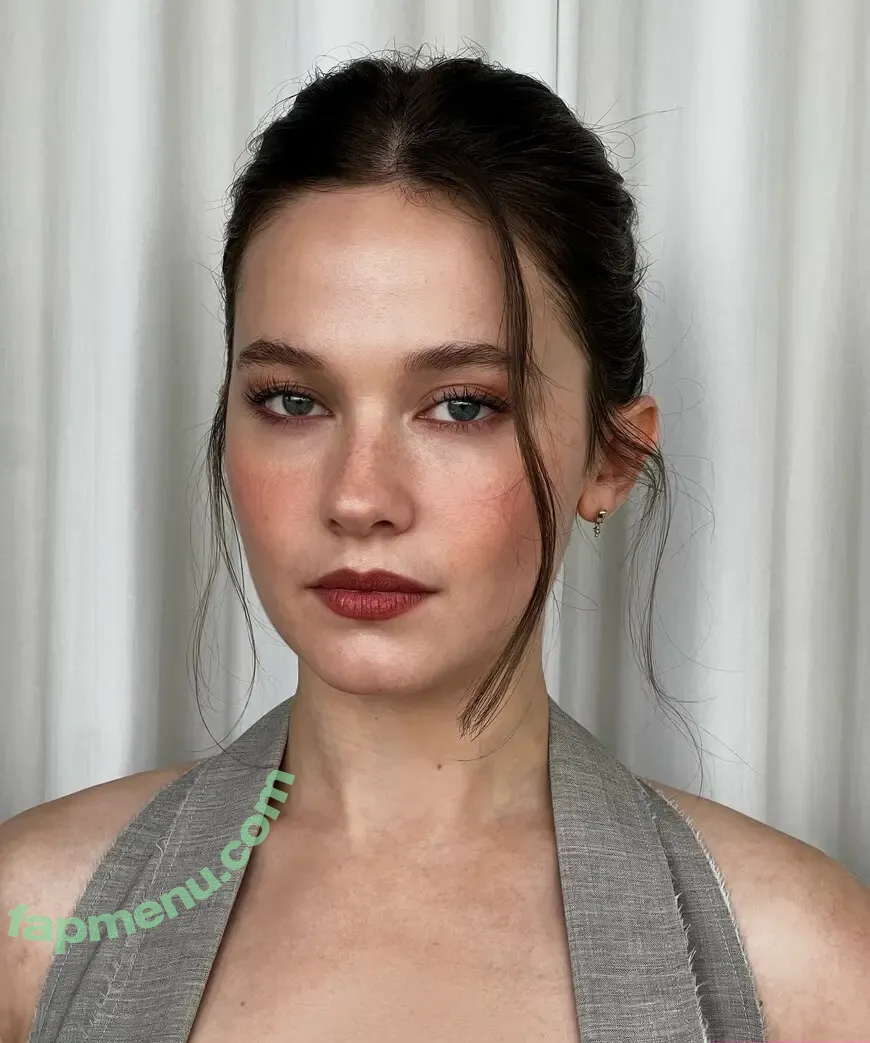 Cailee Spaeny nude photo #0859 (caileespaeny)