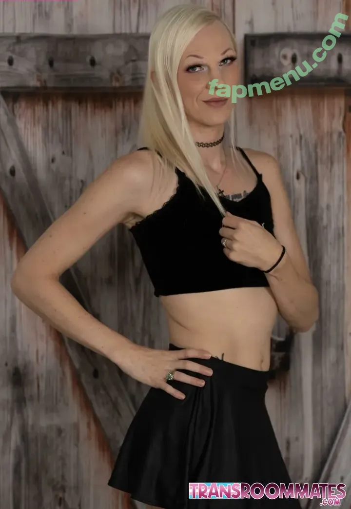 Caileykatts nude photo #0166 (Caileyanne / Caillazy / deviantr)