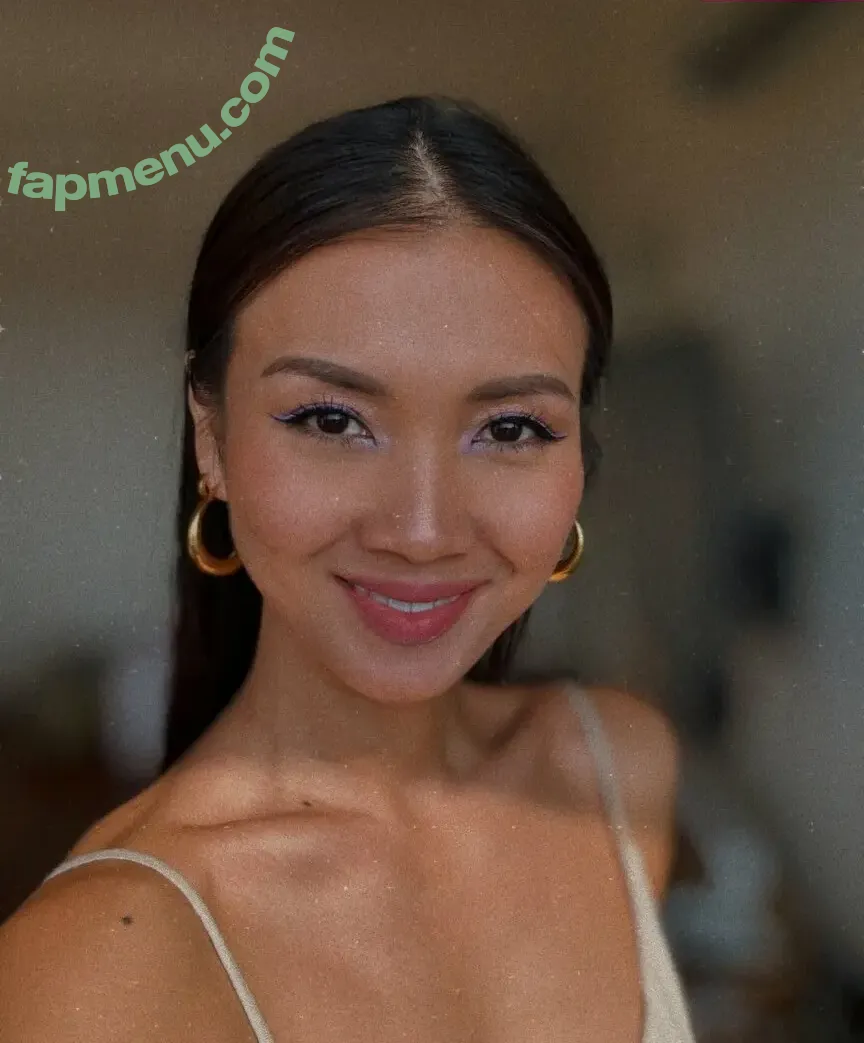 Caitanya Tan nude photo #0011 (caitofalltraits)