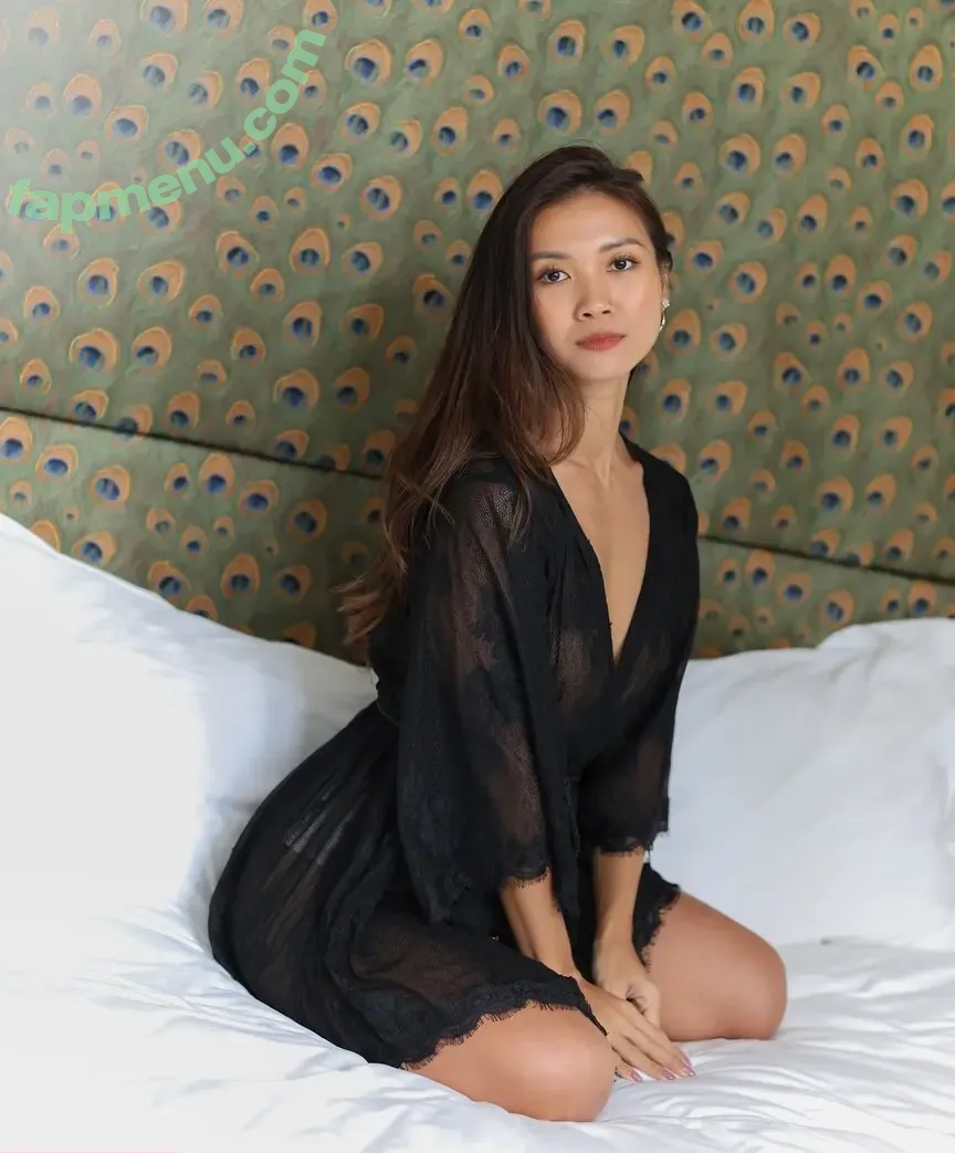 Caitanya Tan nude photo #0021 (caitofalltraits)