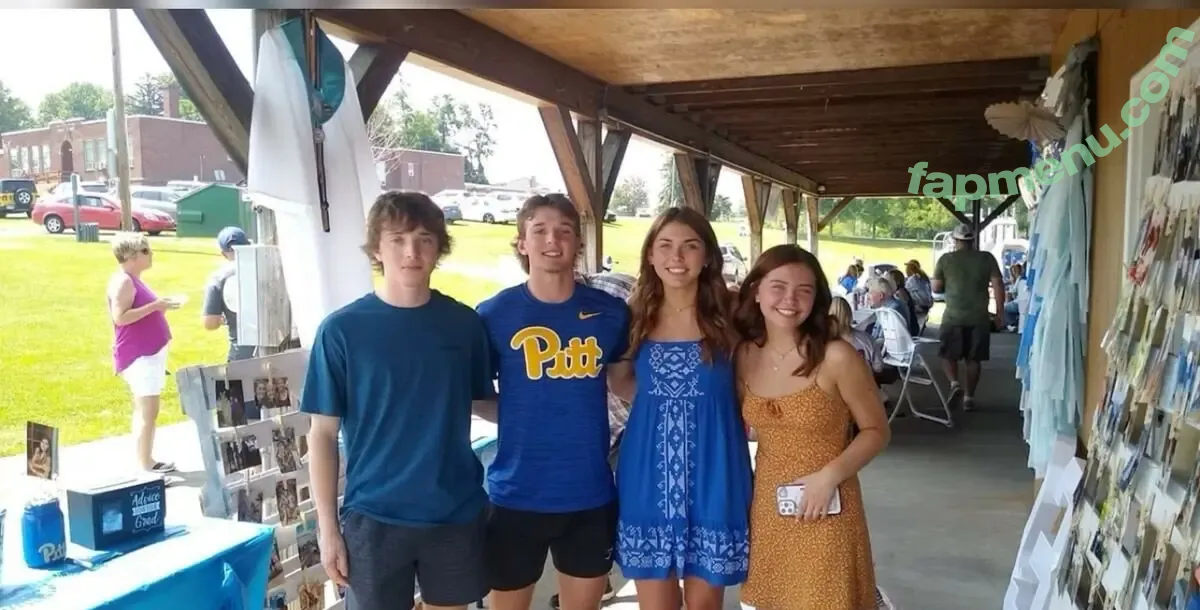 Caitibugzz nude photo #0033 (caitibugzz_)